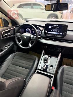 ميتسوبيشي اوتلاندر